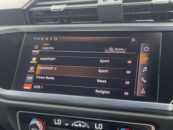 AUDI Q3 1.5 TFSI CoD 35 S line SUV 5dr Petrol S Tronic Euro 6 (s/s) (150