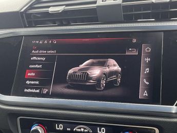 AUDI Q3 1.5 TFSI CoD 35 S line SUV 5dr Petrol S Tronic Euro 6 (s/s) (150