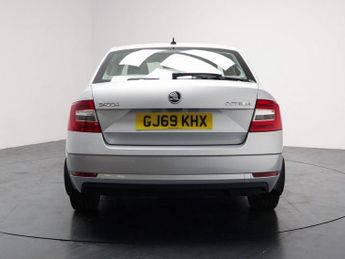 SKODA OCTAVIA 1.6 TDI SCR SE Technology Hatchback 5dr Diesel DSG Euro 6 (s/s) 