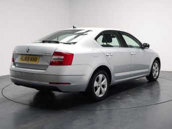 SKODA OCTAVIA 1.6 TDI SCR SE Technology Hatchback 5dr Diesel DSG Euro 6 (s/s) 