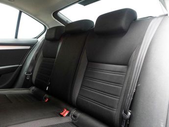 SKODA OCTAVIA 1.6 TDI SCR SE Technology Hatchback 5dr Diesel DSG Euro 6 (s/s) 