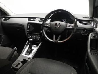 SKODA OCTAVIA 1.6 TDI SCR SE Technology Hatchback 5dr Diesel DSG Euro 6 (s/s) 