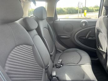 MINI COUNTRYMAN 2.0 Cooper SD SUV 5dr Diesel Auto ALL4 Euro 5 (143 ps)