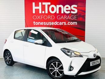 Toyota Yaris 1.5 VVT-i Icon Tech Hatchback 5dr Petrol Manual Euro 6 (111 ps)
