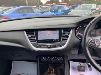 VAUXHALL GRANDLAND X 1.6 13.2kWh Elite Nav SUV 5dr Petrol Plug-in Hybrid Auto 4WD Eur