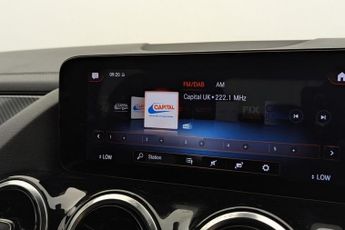 MERCEDES-BENZ GLA 1.3 GLA250e 15.6kWh Exclusive Edition SUV 5dr Petrol Plug-in Hyb