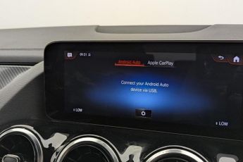 MERCEDES-BENZ GLA 1.3 GLA250e 15.6kWh Exclusive Edition SUV 5dr Petrol Plug-in Hyb