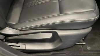 NISSAN JUKE 1.6 Tekna SUV 5dr Petrol Hybrid Auto Euro 6 (143 ps)