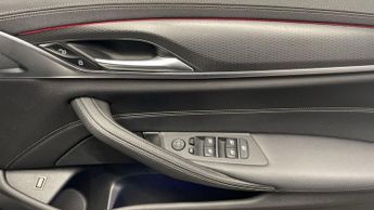 BMW 5 SERIES 2.0 520d MHT M Sport Saloon 4dr Diesel Hybrid Steptronic Euro 6 