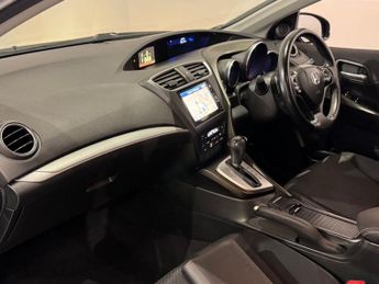 HONDA CIVIC 1.8 i-VTEC SE Plus (Navi) Hatchback 5dr Petrol Auto Euro 6 (142 