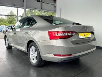 SKODA SUPERB 1.6 TDI S Hatchback 5dr Diesel DSG Euro 6 (s/s) (120 ps)