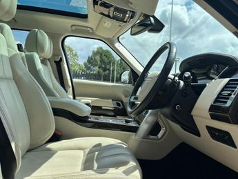 LAND ROVER RANGE ROVER 3.0 TD V6 Vogue SUV 5dr Diesel Auto 4WD Euro 5 (s/s) (258 ps)