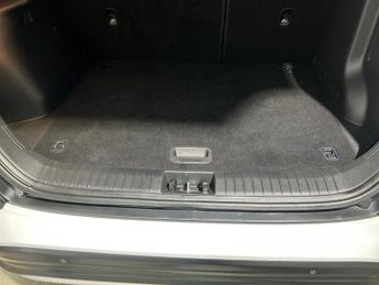 HYUNDAI KONA 64kWh Premium SE SUV 5dr Electric Auto (7kW Charger) (204 ps)