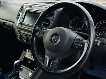 VOLKSWAGEN TIGUAN 2.0 TDI BlueMotion Tech Match Edition SUV 5dr Diesel DSG 4WD Eur
