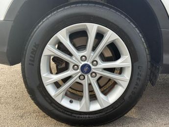FORD KUGA 2.0 TDCi Titanium SUV 5dr Diesel Powershift AWD Euro 6 (s/s) (18