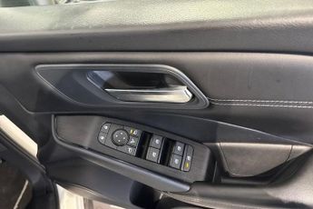 NISSAN QASHQAI 1.3 DIG-T MHEV Acenta Premium SUV 5dr Petrol Hybrid XTRON Euro 6