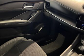 NISSAN QASHQAI 1.3 DIG-T MHEV Acenta Premium SUV 5dr Petrol Hybrid XTRON Euro 6