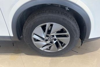 NISSAN QASHQAI 1.3 DIG-T MHEV Acenta Premium SUV 5dr Petrol Hybrid XTRON Euro 6