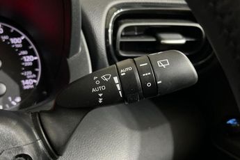 TOYOTA YARIS 1.5 VVT-h Icon Hatchback 5dr Petrol Hybrid E-CVT Euro 6 (s/s) (1