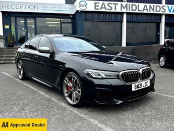 BMW M5 4.4 M550i V8 Saloon 4dr Petrol Steptronic xDrive Euro 6 (s/s) (5