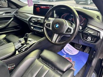 BMW 5 SERIES 4.4 M550i V8 Saloon 4dr Petrol Steptronic xDrive Euro 6 (s/s) (5