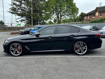 BMW 5 SERIES 4.4 M550i V8 Saloon 4dr Petrol Steptronic xDrive Euro 6 (s/s) (5