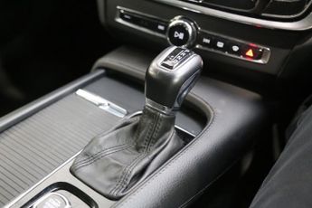 VOLVO S90 2.0 D4 Momentum Saloon 4dr Diesel Auto Euro 6 (s/s) (190 ps)