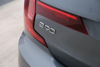 VOLVO S90 2.0 D4 Momentum Saloon 4dr Diesel Auto Euro 6 (s/s) (190 ps)