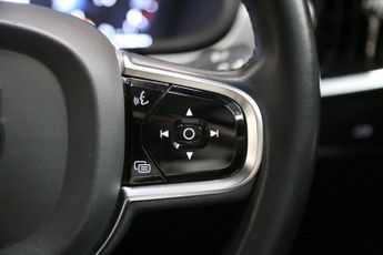 VOLVO S90 2.0 D4 Momentum Saloon 4dr Diesel Auto Euro 6 (s/s) (190 ps)