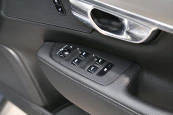 VOLVO S90 2.0 D4 Momentum Saloon 4dr Diesel Auto Euro 6 (s/s) (190 ps)