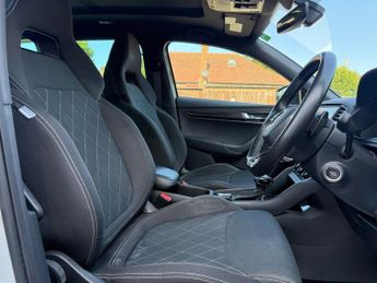 SKODA KAROQ 1.5 TSI ACT SportLine SUV 5dr Petrol DSG Euro 6 (s/s) (150 ps)