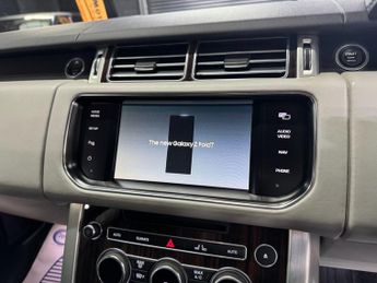 LAND ROVER RANGE ROVER 4.4 SD V8 Vogue SE SUV 5dr Diesel Auto 4WD Euro 5 (339 ps)