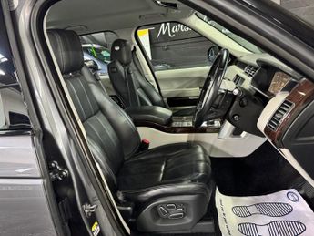 LAND ROVER RANGE ROVER 4.4 SD V8 Vogue SE SUV 5dr Diesel Auto 4WD Euro 5 (339 ps)