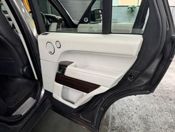 LAND ROVER RANGE ROVER 4.4 SD V8 Vogue SE SUV 5dr Diesel Auto 4WD Euro 5 (339 ps)