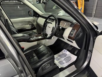 LAND ROVER RANGE ROVER 4.4 SD V8 Vogue SE SUV 5dr Diesel Auto 4WD Euro 5 (339 ps)