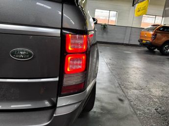 LAND ROVER RANGE ROVER 4.4 SD V8 Vogue SE SUV 5dr Diesel Auto 4WD Euro 5 (339 ps)