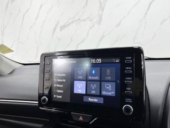 TOYOTA YARIS 1.5 VVT-h Design Hatchback 5dr Petrol Hybrid E-CVT Euro 6 (s/s) 