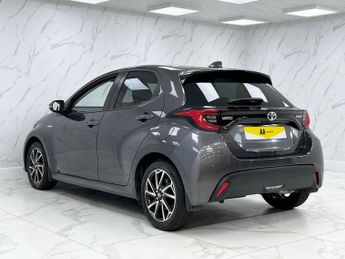 TOYOTA YARIS 1.5 VVT-h Design Hatchback 5dr Petrol Hybrid E-CVT Euro 6 (s/s) 