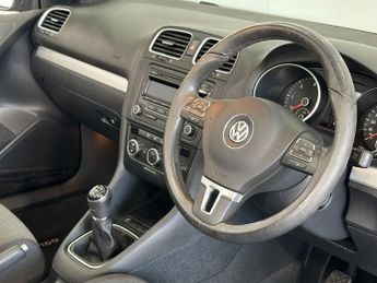 VOLKSWAGEN GOLF 1.6 TDI BlueMotion Tech SE Cabriolet 2dr Diesel Manual Euro 5 (s