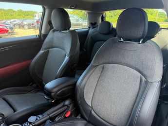 MINI HATCH 2.0 Cooper S Hatchback 3dr Petrol Auto Euro 6 (s/s) (192 ps)