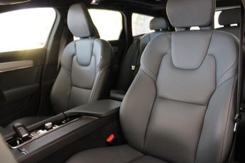 VOLVO V90 2.0 B4 MHEV Momentum Estate 5dr Petrol Hybrid Auto Euro 6 (s/s) 