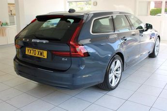 VOLVO V90 2.0 B4 MHEV Momentum Estate 5dr Petrol Hybrid Auto Euro 6 (s/s) 