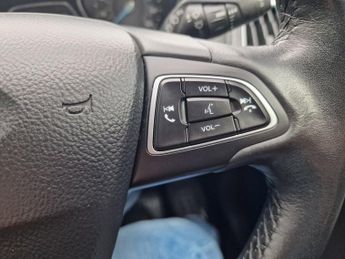 FORD FOCUS 1.6 Titanium Estate 5dr Petrol Powershift Euro 6 (125 ps)