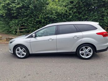 FORD FOCUS 1.6 Titanium Estate 5dr Petrol Powershift Euro 6 (125 ps)