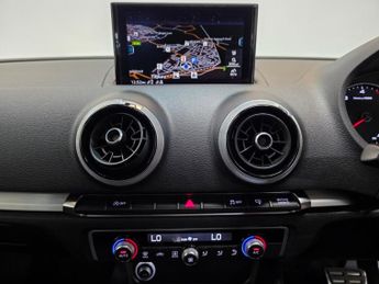 AUDI A3 2.0 TDI S line Hatchback 3dr Diesel S Tronic Auto 6Spd quattro E