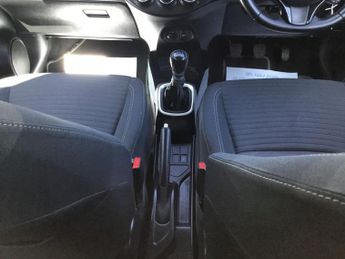 TOYOTA YARIS 1.33 Dual VVT-i Design Hatchback 5dr Petrol Manual Euro 6 (99 ps