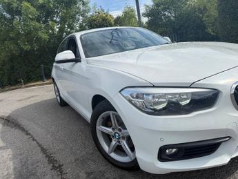 BMW 1 SERIES 1.5 118i GPF SE Hatchback 5dr Petrol Auto Euro 6 (s/s) (136 ps)