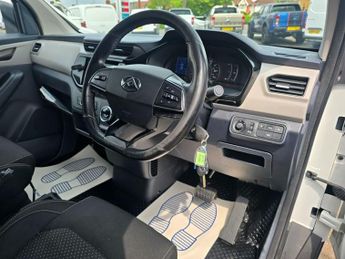 MAXUS EDELIVER 3 35kWh Electric Van in White with 65,300 miles, 1 owner, ULEZ com