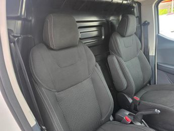 MAXUS EDELIVER 3 35kWh Electric Van in White with 65,300 miles, 1 owner, ULEZ com