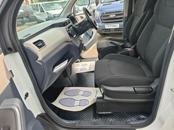 MAXUS EDELIVER 3 35kWh Electric Van in White with 65,300 miles, 1 owner, ULEZ com